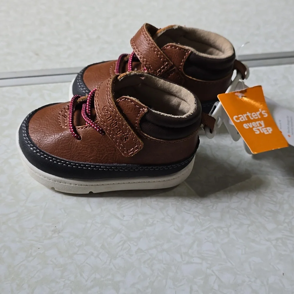Carters‎ baby boy winter boots size 2.5 NWT